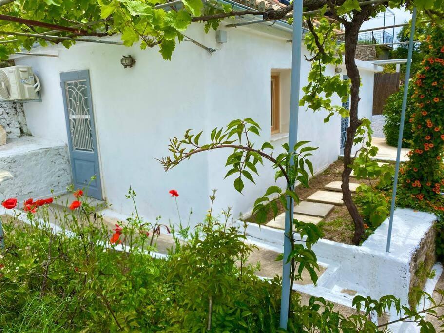Stylish Vathy Studio With Sea View Luaran gambar