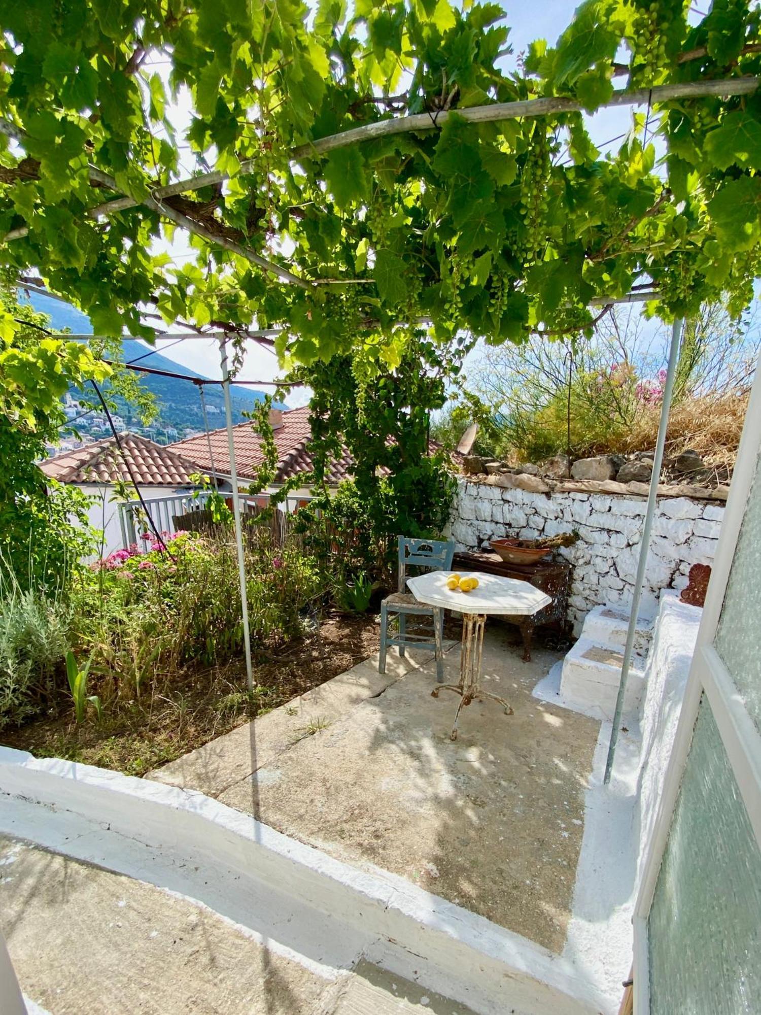 Stylish Vathy Studio With Sea View Luaran gambar